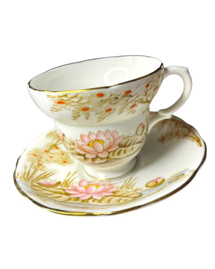 Vintage Gladstone Water Lily floral Tea cup & Saucer set Bone china England
