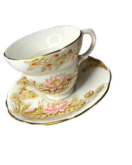Vintage Gladstone Water Lily floral Tea cup & Saucer set Bone china England