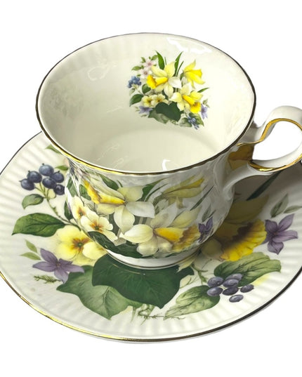 Vintage Queens Floral Tea Cup & Saucer flowers Bone china England