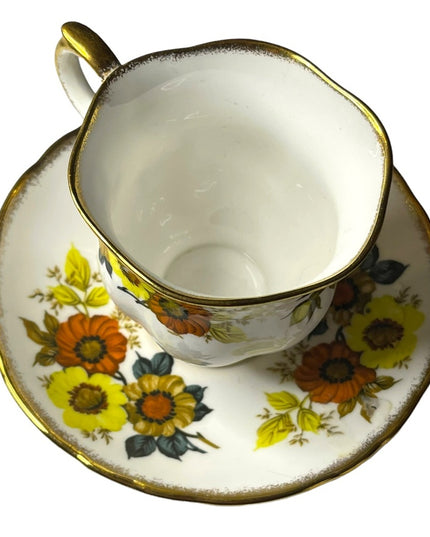 Vintage Crown Staffordshire Tea cup & saucer Bone china England floral