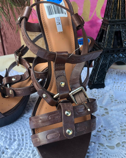- NWT 💗 SALE 💗 Geox brown leather 5” heels sandals