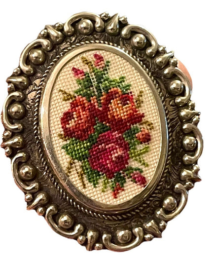Vintage 1960s Silver Ornate etched fancy Petite Point flowers brooch pendant