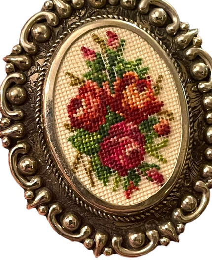 Vintage 1960s Silver Ornate etched fancy Petite Point flowers brooch pendant