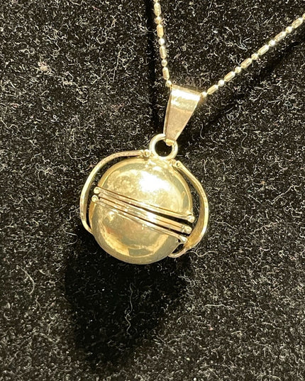 Vintage Sterling silver 925 Mexico ORB Ball Photo Locket pendant necklace 1950s