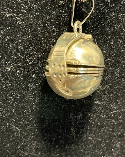 Vintage Sterling silver 925 Mexico ORB Ball Photo Locket pendant necklace 1950s