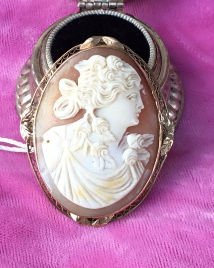 Antique Victorian 10k gold 2’ Large cameo brooch pendant Etched late 1800s