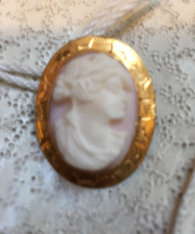 💗 10k GOLD Victorian Antique Shell Cameo brooch 💗