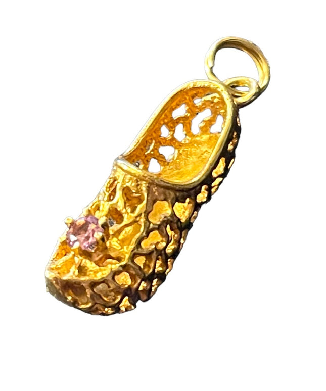 Vintage 10k Solid Gold Slipper shoe with pink stone