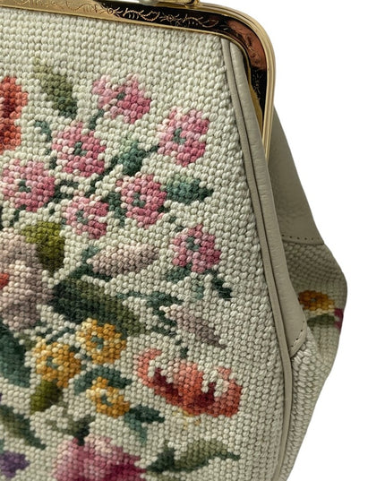 Vintage Needlepoint flowers purse with gold etched kiss lock