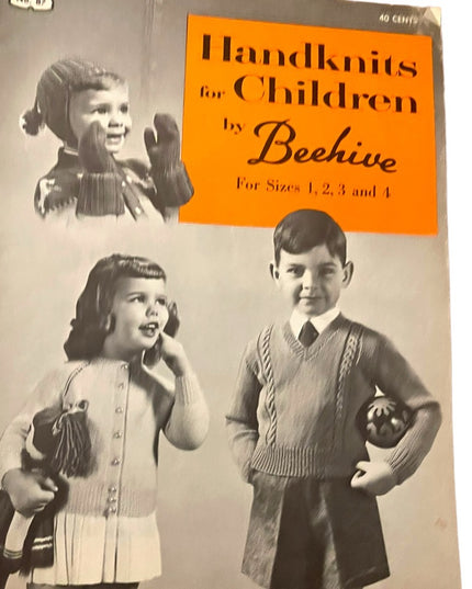 (5) Lot of 7 pcs Beehive knitting books appx 1950s Family baby gifts vg