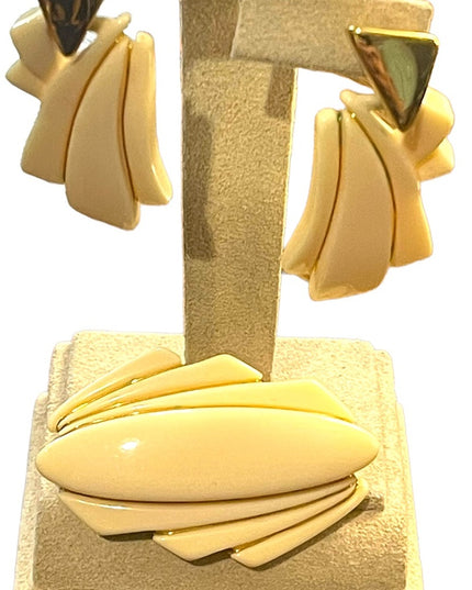 Vintage  Art Deco Style TRIFARI Cream Celluloid gold plate Bar brooch & earrings