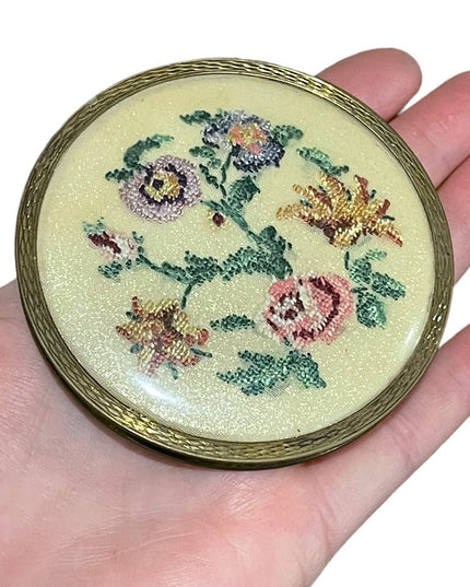 Vintage 1960s Needlepoint petite point Flower compact brass metal