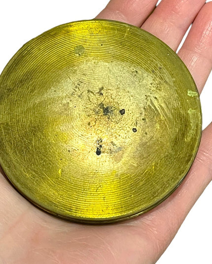 Vintage 1960s Needlepoint petite point Flower compact brass metal