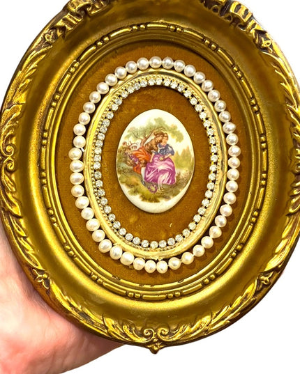 Vintage Cameo Creations Ceramic cameo picture
