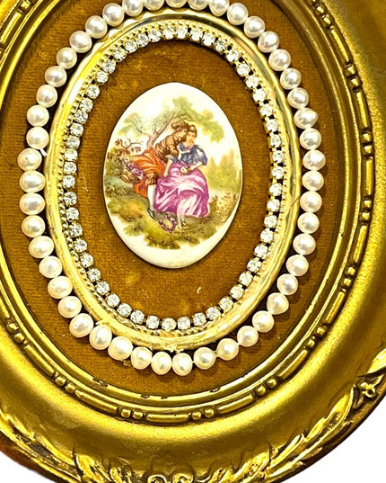 Vintage Cameo Creations Ceramic cameo picture