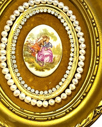 Vintage Cameo Creations Ceramic cameo picture