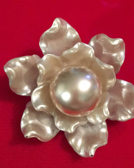 - Vintage resin Large plastic pearlescent fancy handmade flower brooch