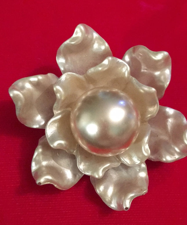 - Vintage resin Large plastic pearlescent fancy handmade flower brooch