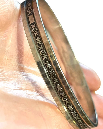 Vintage Sterling silver 925 H etched hammered design bangle bracelet