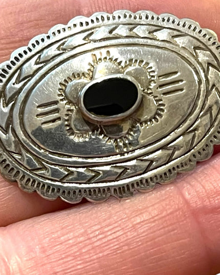 Vintage Navajo Etched handmade Black onyx brooch 925 Sterling silver