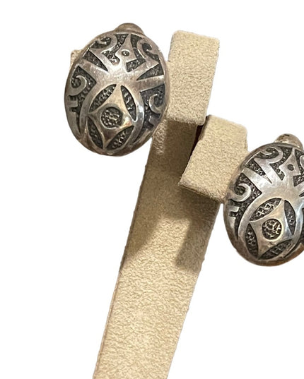 Vintage Handmade sterling silver 925 Navajo clip on earrings etched design