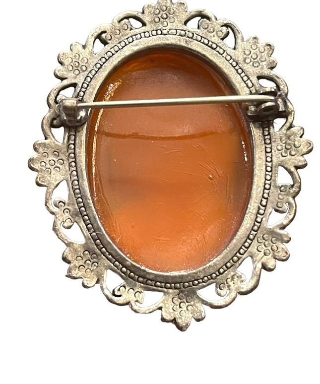 Vintage silver finish lg resin cameo brooch ornate design