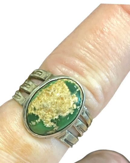 Vintage 1950s Navajo Arizona Turquois Sterling silver ring Southwestern etched