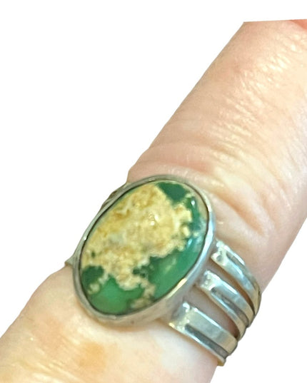 Vintage 1950s Navajo Arizona Turquois Sterling silver ring Southwestern etched