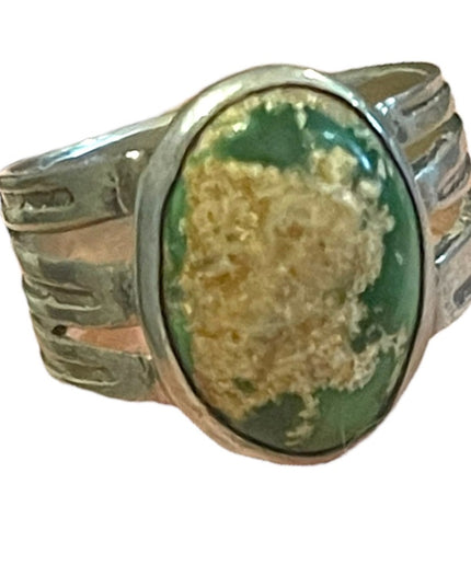 Vintage 1950s Navajo Arizona Turquois Sterling silver ring Southwestern etched