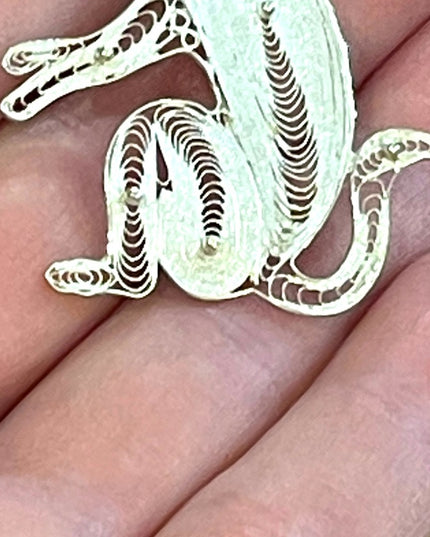 Vintage 925 sterling silver filagree sitting monkey brooch