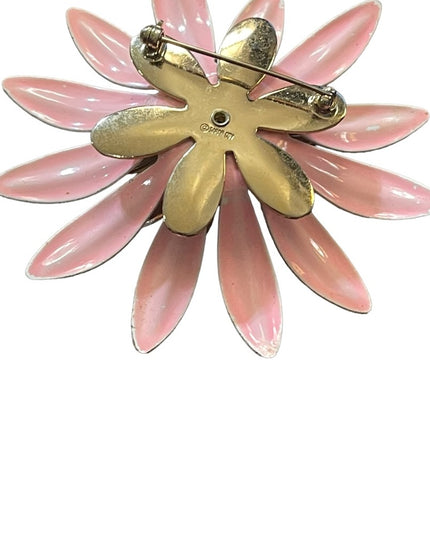 Vintage Sarah Coventry Peach enameled gold finish large flower brooch Daisey