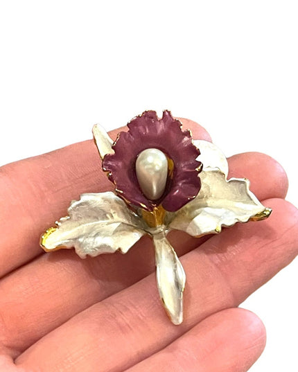 Lovely 1980s Creamy white & Purple Orchid brooch gold finish