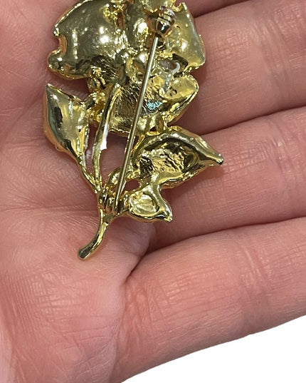 Vintage 1980s Textured sparkle white enamel metal flower brooch gold finish