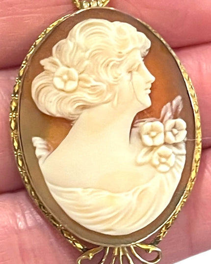 Vintage 1960s Carnelian Shell Hand carved Locket Cameo with photos!! Gold filled