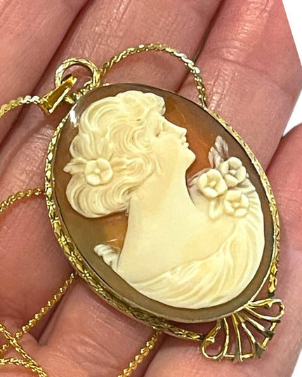 Vintage 1960s Carnelian Shell Hand carved Locket Cameo with photos!! Gold filled