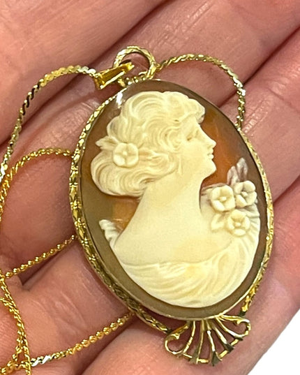 Vintage 1960s Carnelian Shell Hand carved Locket Cameo with photos!! Gold filled