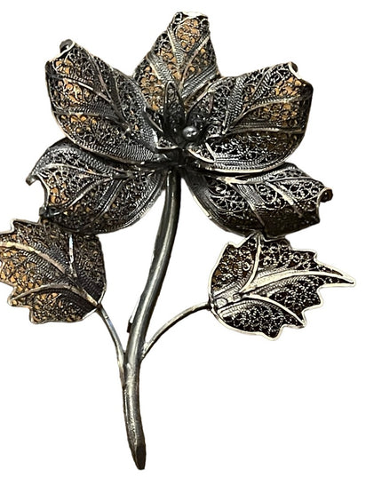 Antique Art Deco Victorian 800 Silver Filagree delicate intricate flower brooch
