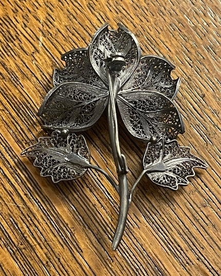 Antique Art Deco Victorian 800 Silver Filagree delicate intricate flower brooch