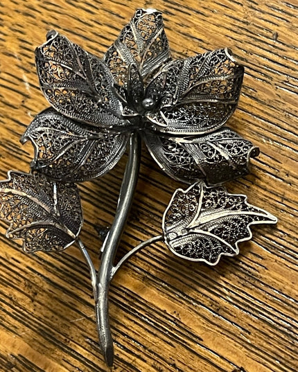 Antique Art Deco Victorian 800 Silver Filagree delicate intricate flower brooch