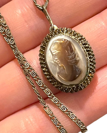 Vintage 1960s Shell cameo Silver finish necklace ornate wirework