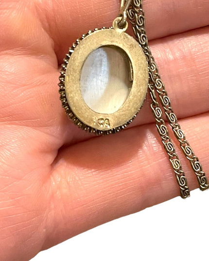 Vintage 1960s Shell cameo Silver finish necklace ornate wirework