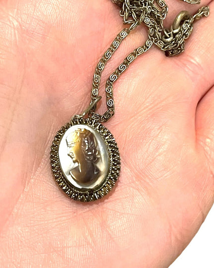 Vintage 1960s Shell cameo Silver finish necklace ornate wirework