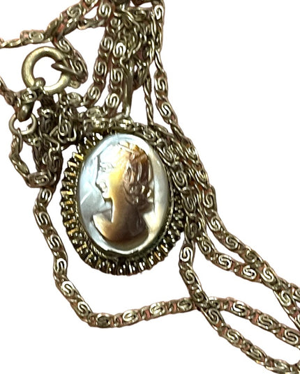 Vintage 1960s Shell cameo Silver finish necklace ornate wirework