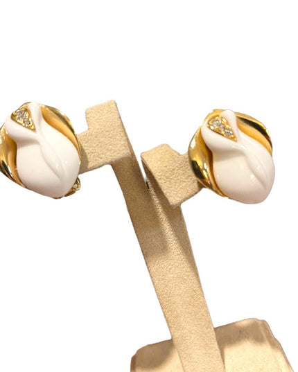 Vintage 1980s KJL Kenneth Jay Lane Flower rose white resin gold clip on earrings