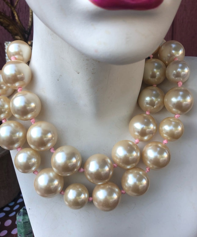 - Retired AUTHENTIC Betsy Johnson Chunky faux pearl necklace statement