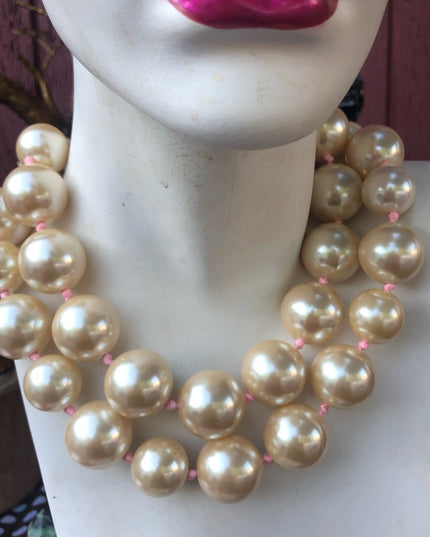 - Retired AUTHENTIC Betsy Johnson Chunky faux pearl necklace statement
