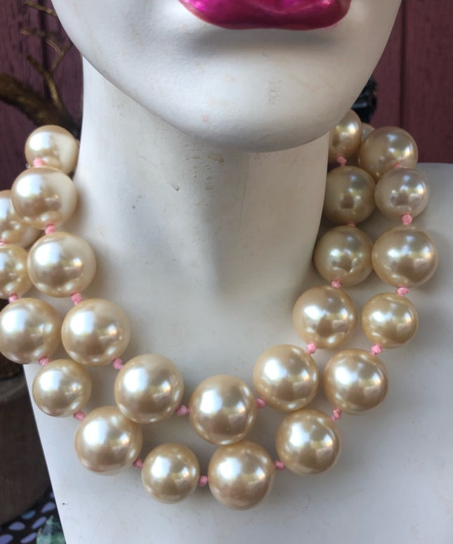 - Retired AUTHENTIC Betsy Johnson Chunky faux pearl necklace statement