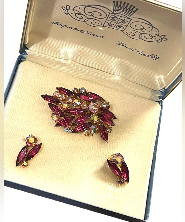 Vintage SET Gold finish Pink & fushia crystal Brooch clip on earrings orig box