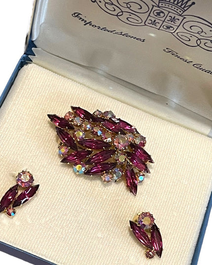 Vintage SET Gold finish Pink & fushia crystal Brooch clip on earrings orig box
