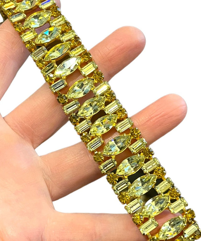 Vintage 1960s Lemon CRYSTAL WEISS Glass  gold finish fancy Chunky bracelet
